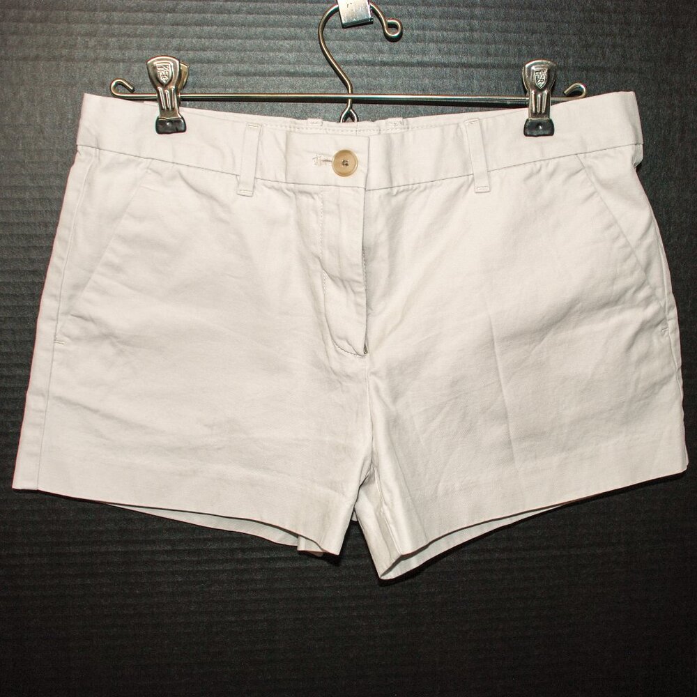 Women’s  "Khakis by Gap" summer shorts, size 02R, light grey color.